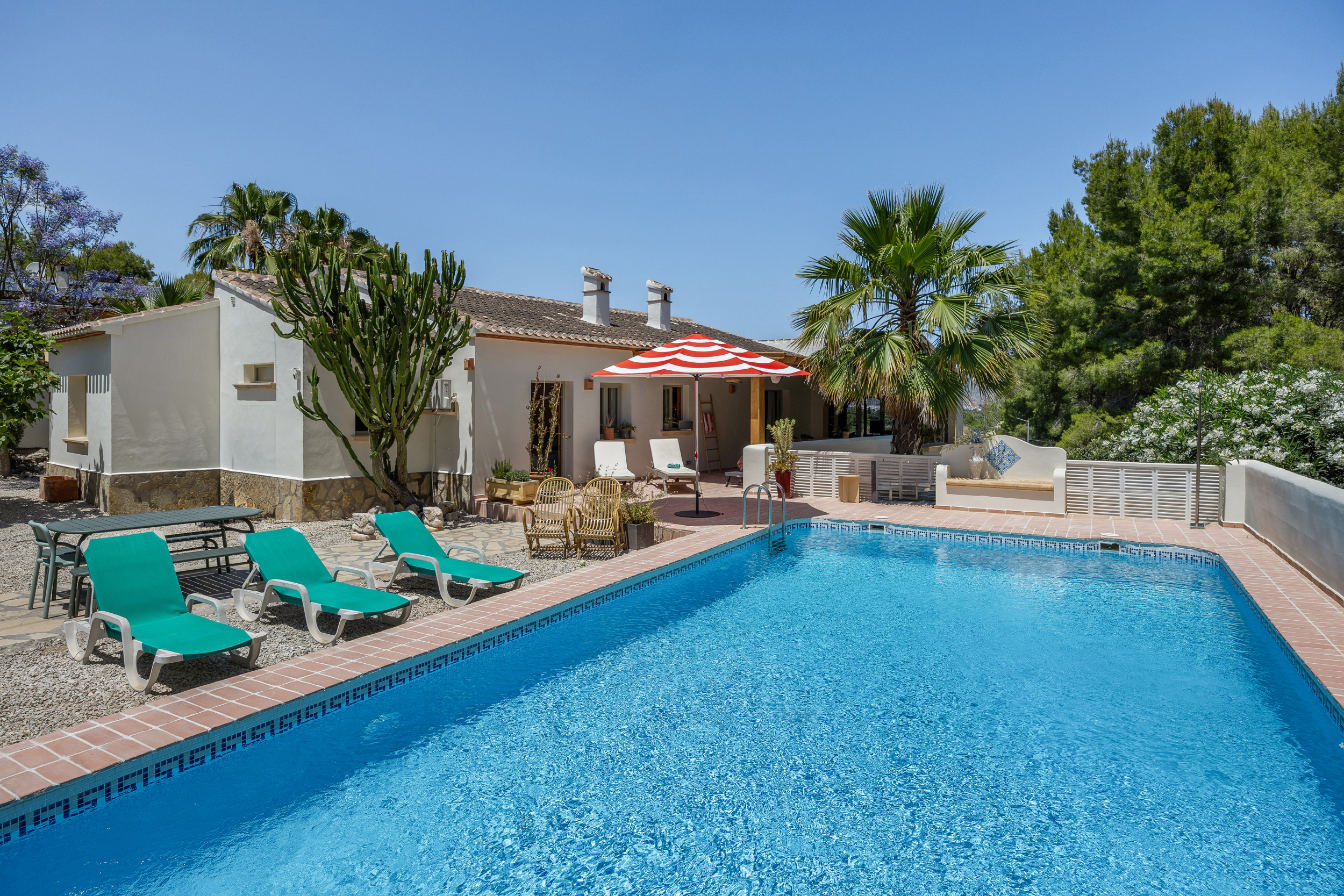 Gerenoveerde villa met zwembad in Javea