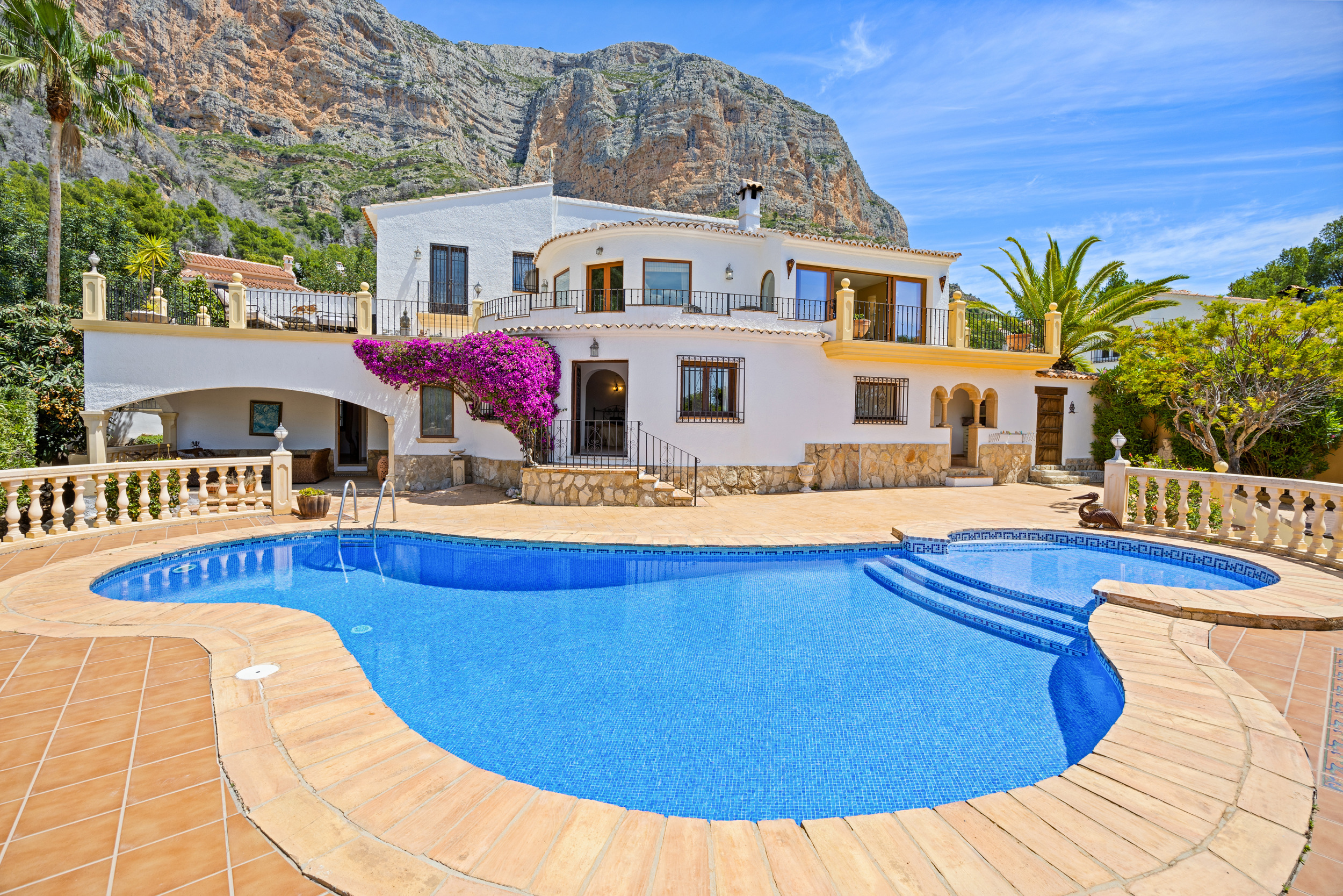 IDff75cc01-0000-0500-0000-0000197d256d.jpg Villa te koop in Javea