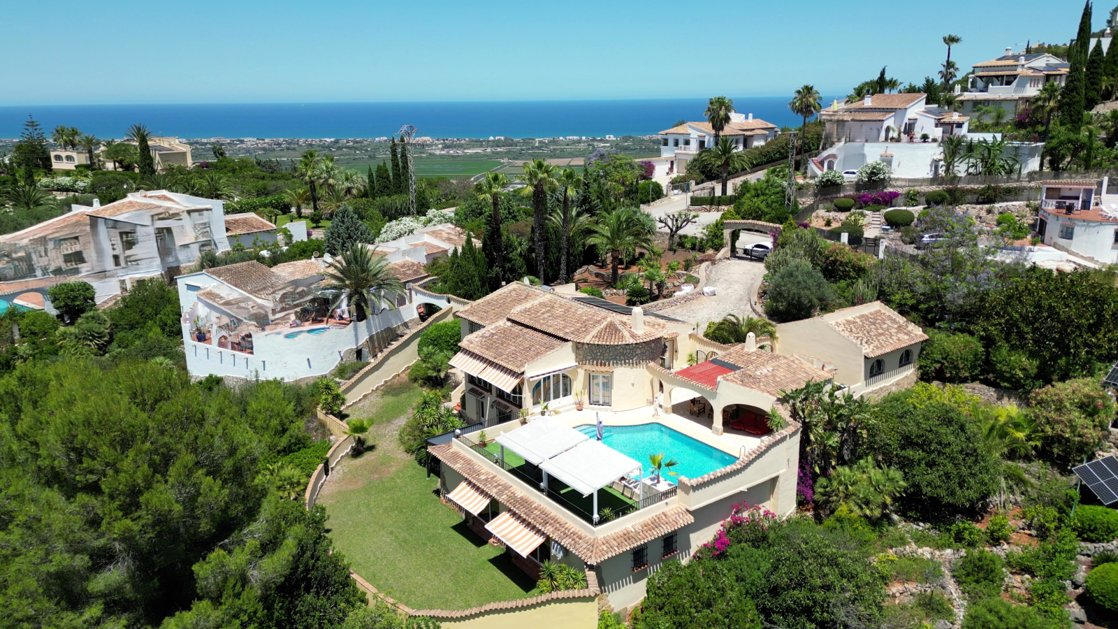 Villa op ruim perceel en schitterend uitzicht in Pego