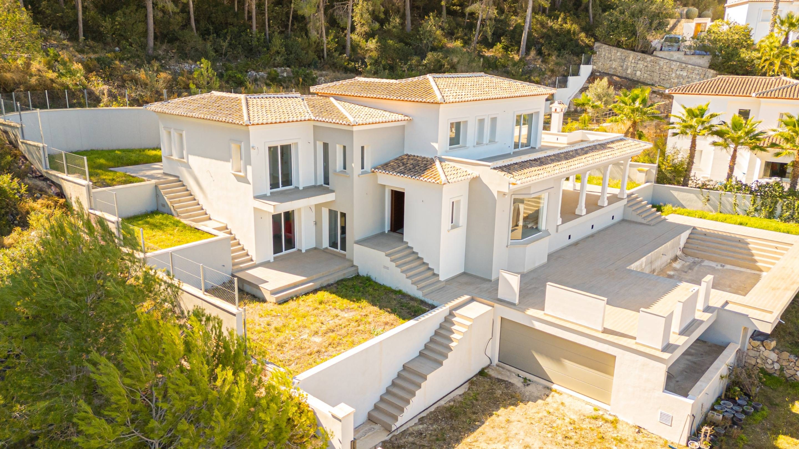 Nieuwbouw villa met prachtig uitzicht in Javea