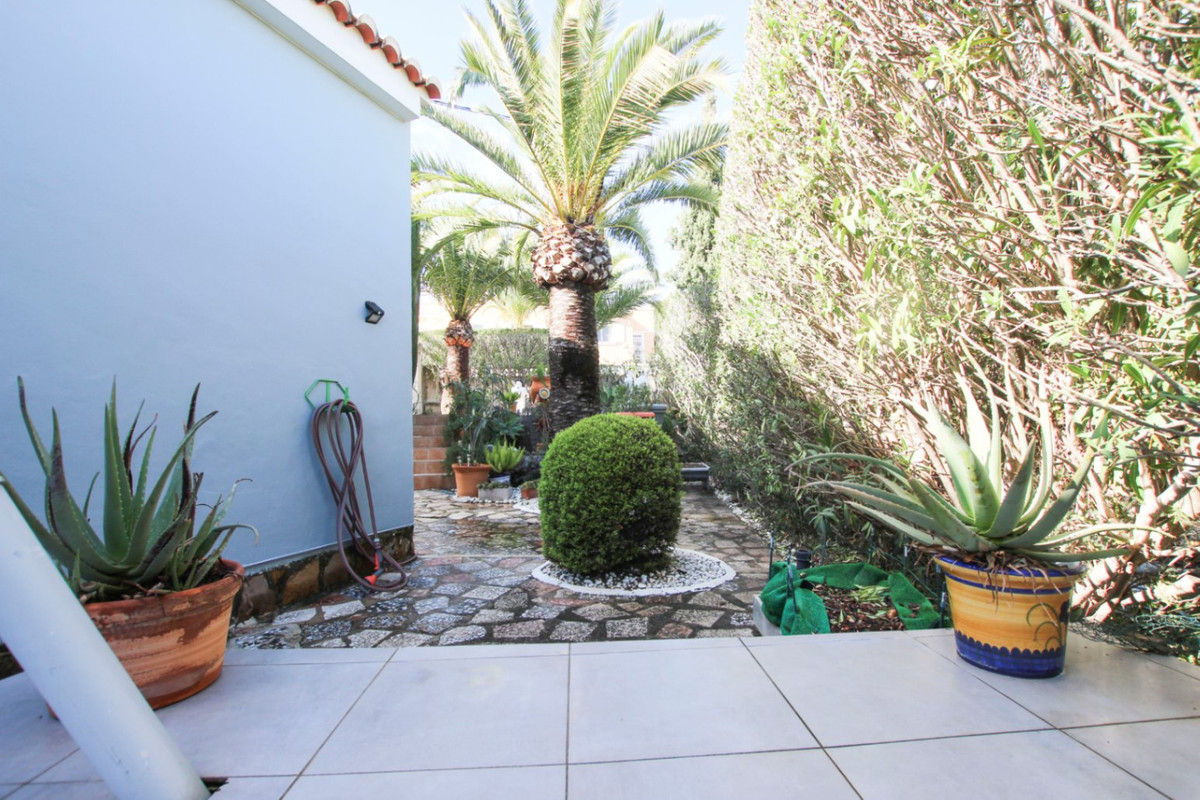 DP-07-R5297821-30 Villa met zeezicht te koop in Calpe