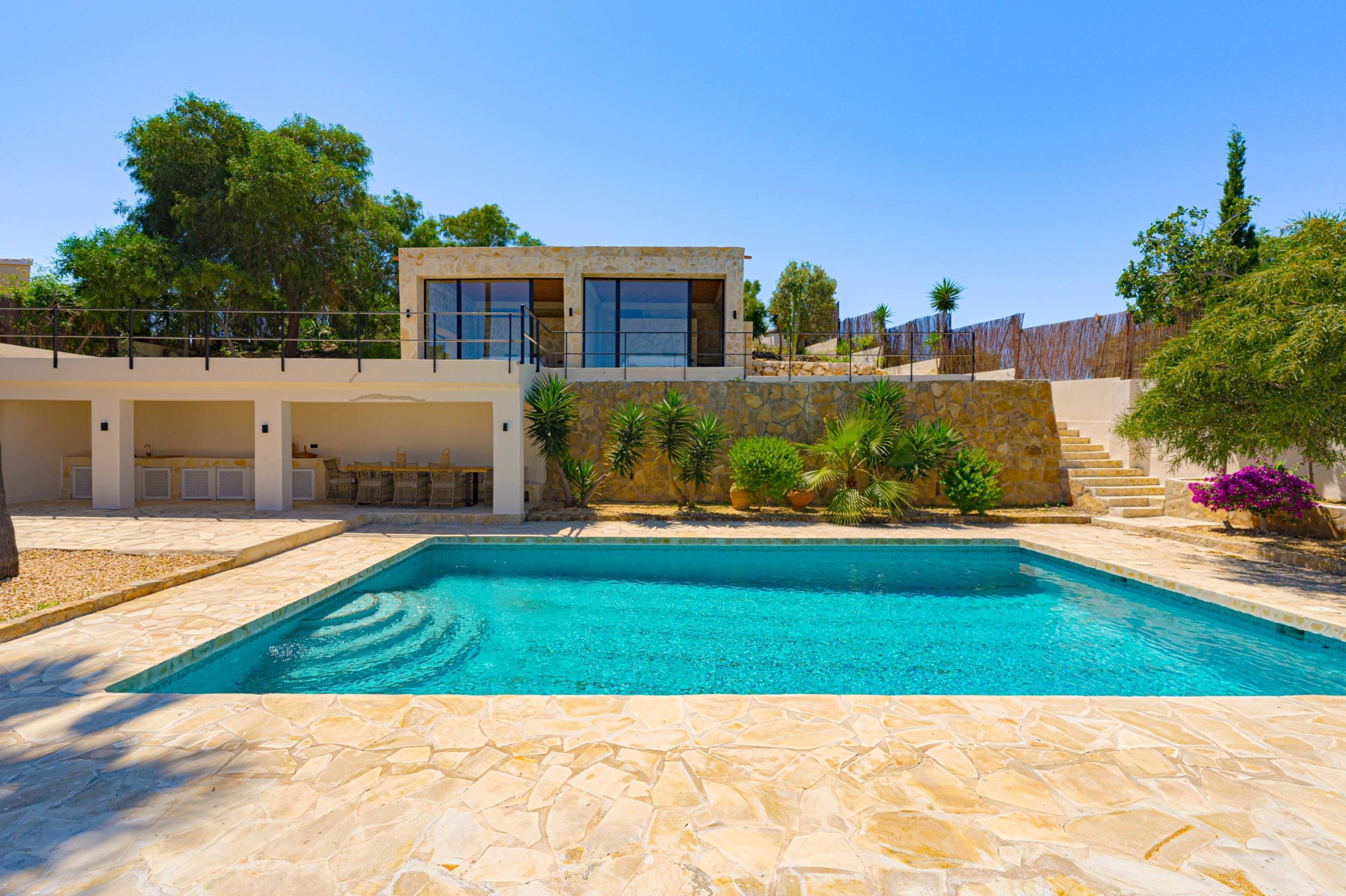 Gerenoveerde traditionele villa met privé zwembad en panoramisch zeezicht in Javea