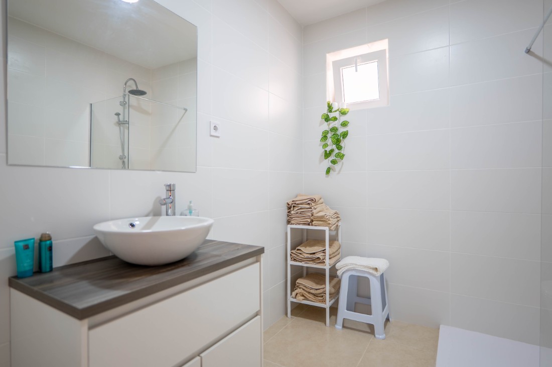 Instapklare villa met privé zwembad en gastenverblijf in Moraira