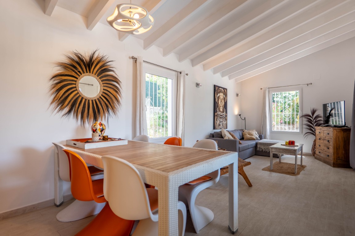 Prachtige gerenoveerde villa met privé zwembad en open zicht in Moraira