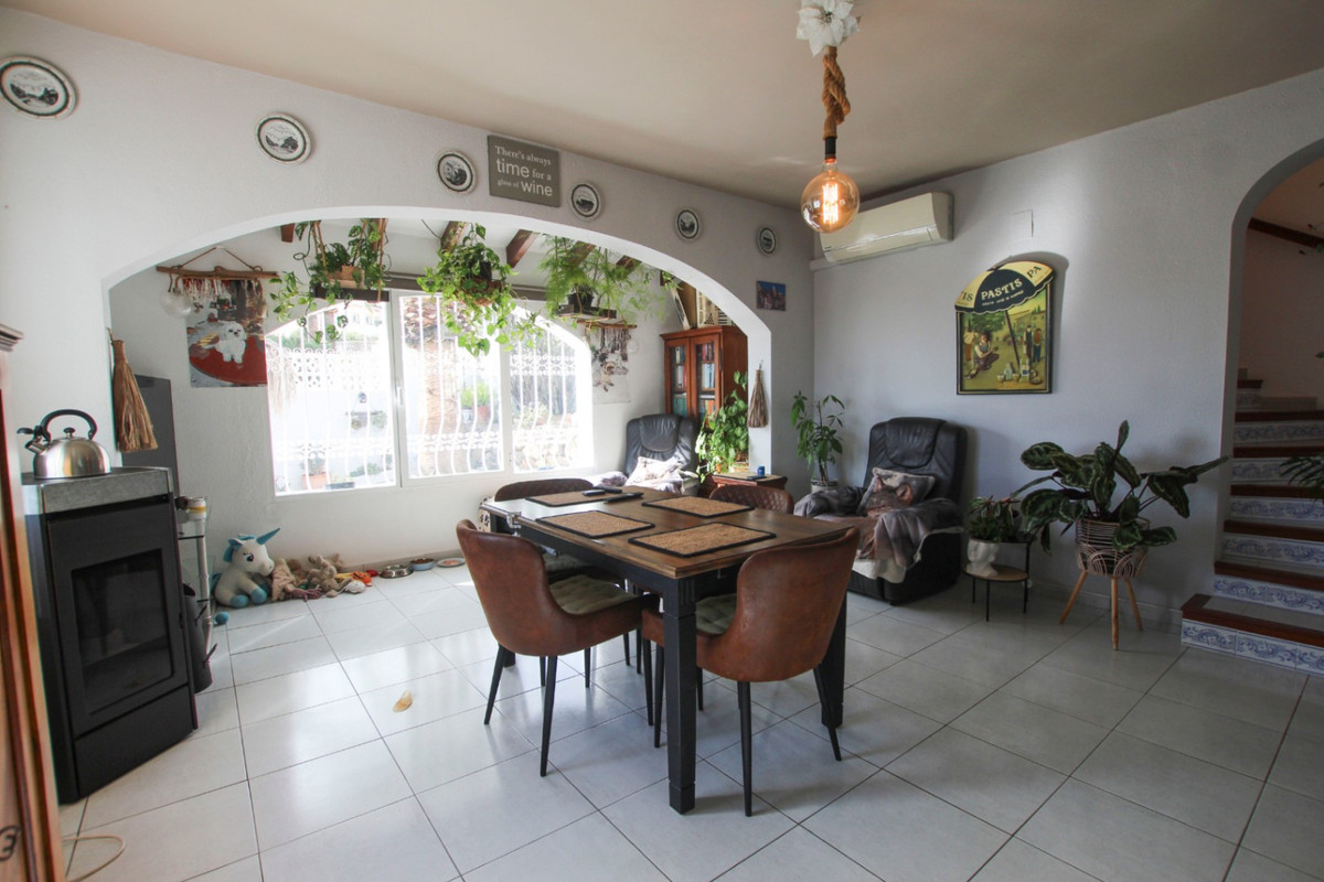 DP-07-R5297821-9 Villa met zeezicht te koop in Calpe