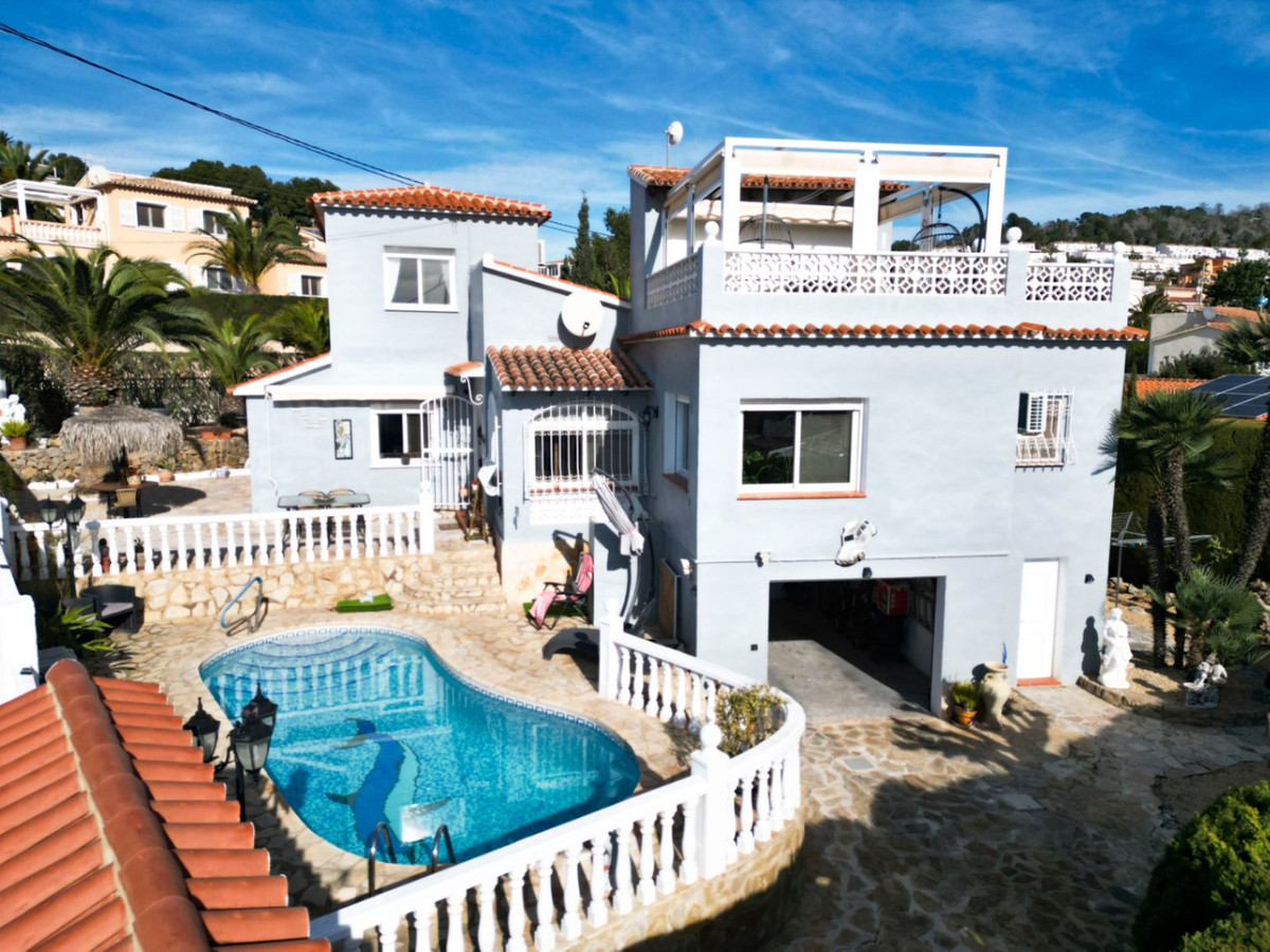 DP-07-R5297821-1 Villa met zeezicht te koop in Calpe