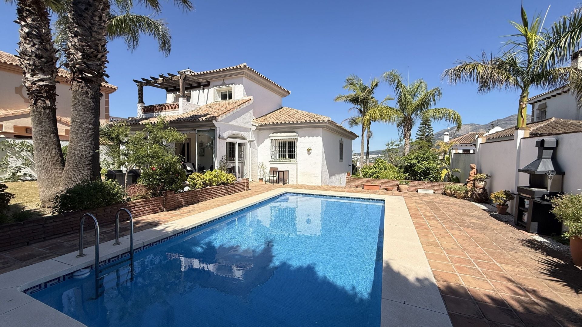 Villa te koop in Coín