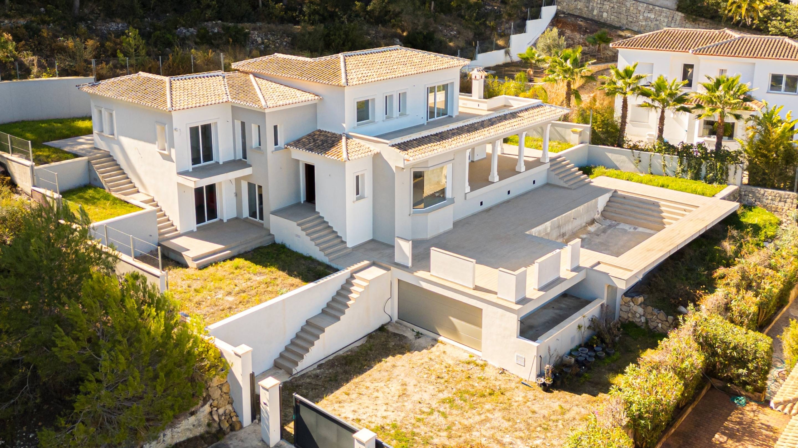 Nieuwbouw villa met prachtig uitzicht in Javea