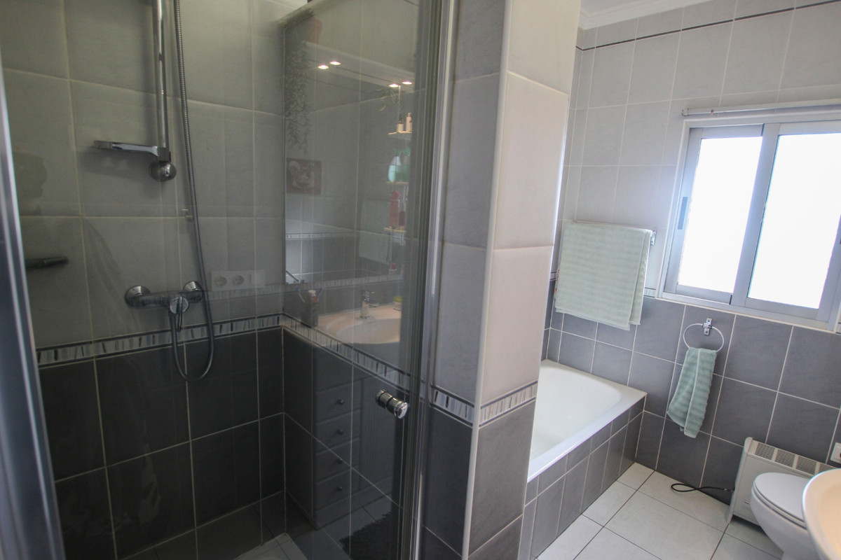 DP-07-R5297821-21 Villa met zeezicht te koop in Calpe