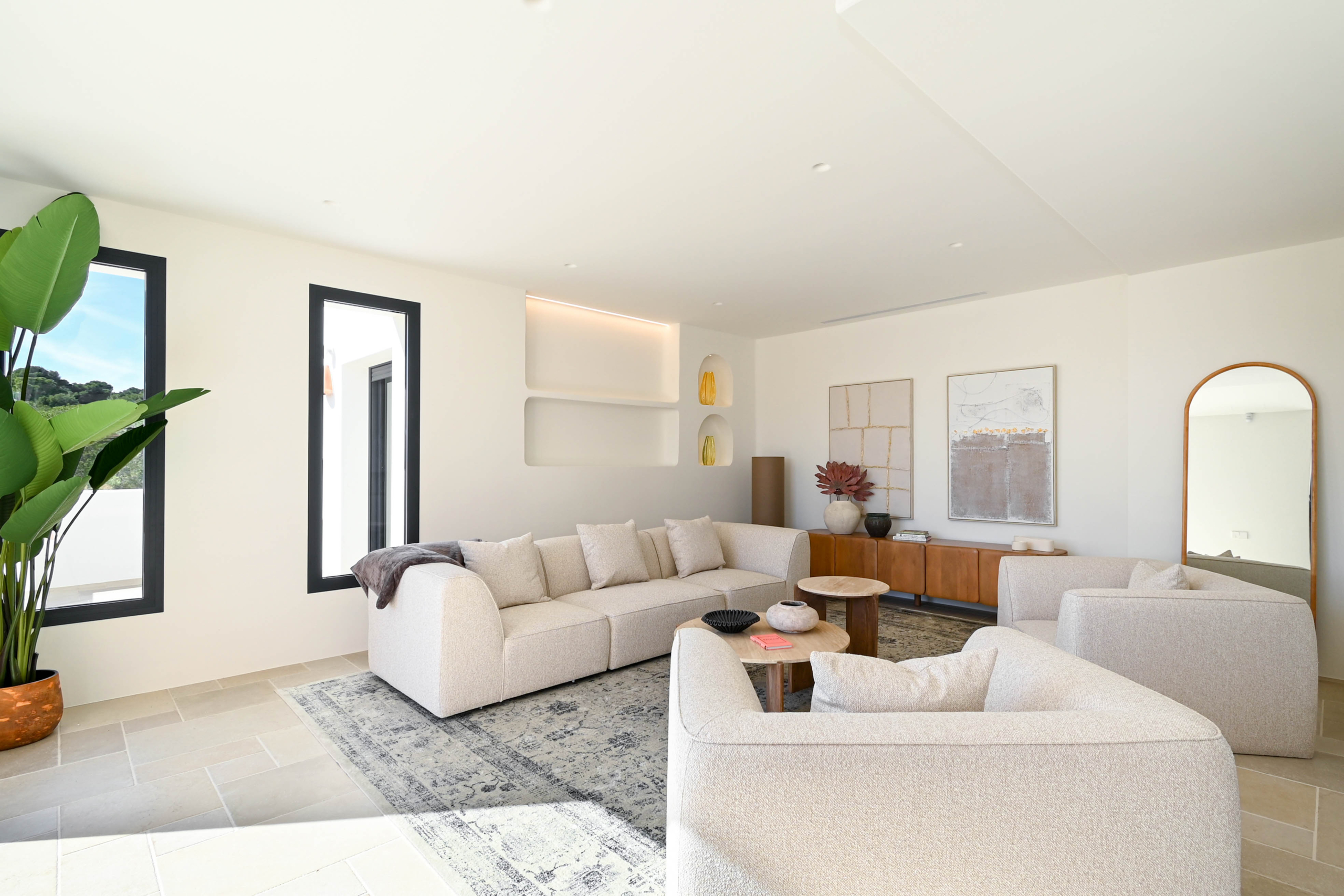 Instapklare luxe nieuwbouw villa met zeezicht in Moraira
