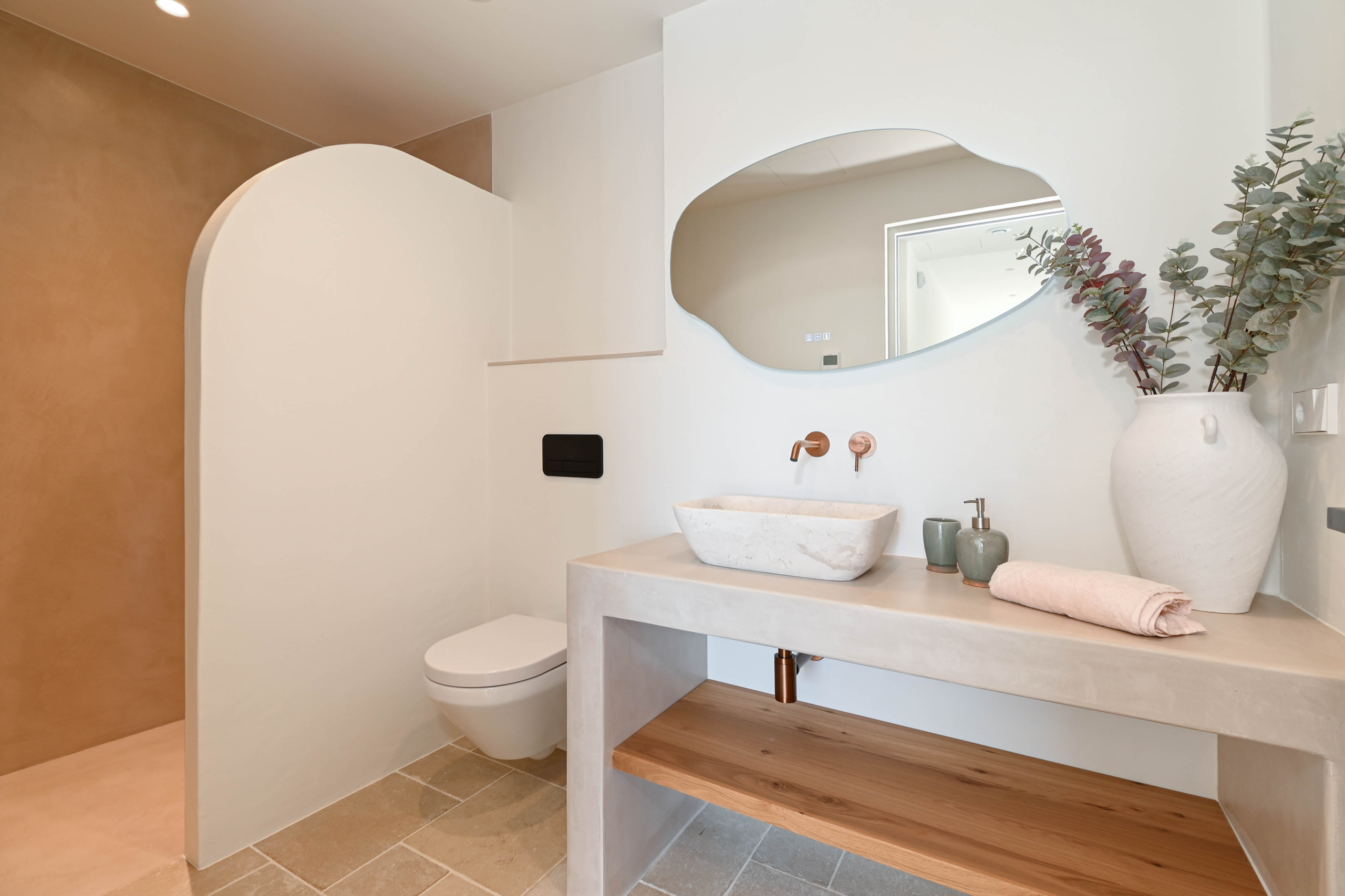 Instapklare luxe nieuwbouw villa met zeezicht in Moraira