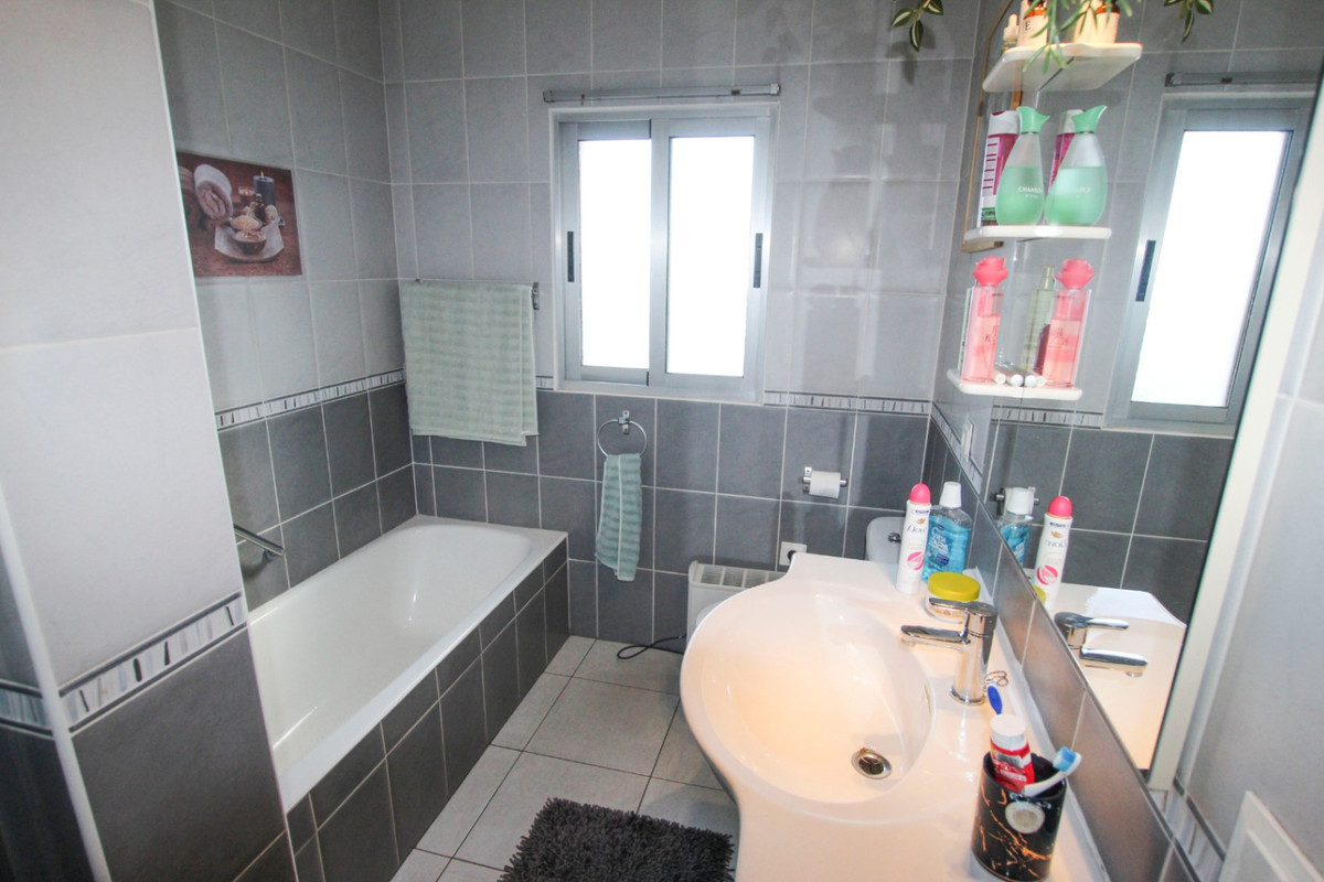 DP-07-R5297821-20 Villa met zeezicht te koop in Calpe