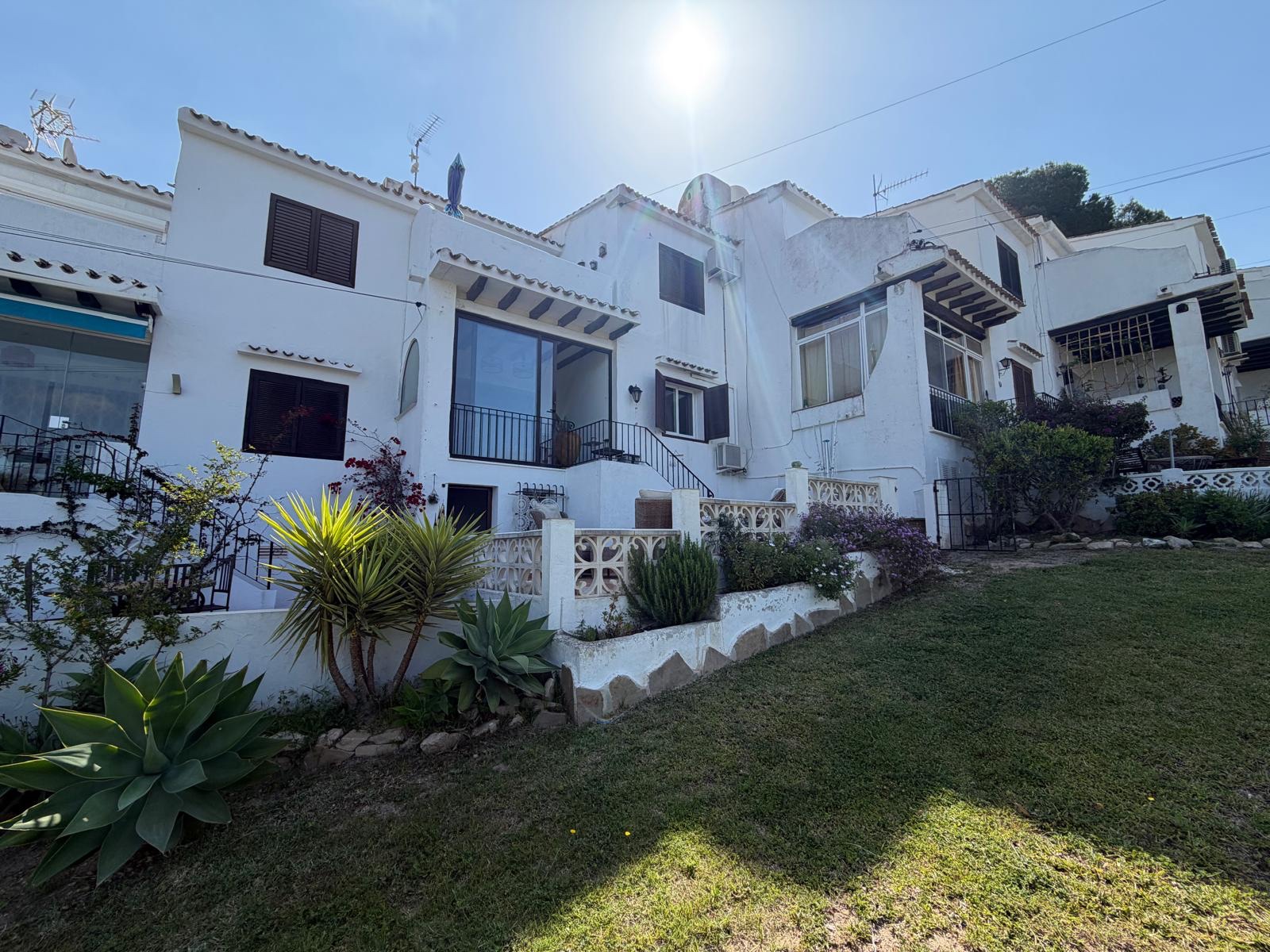 DP-03-CBD3-73721-5 Geschakelde woning met gemeenschappelijk zwembad in Moraira