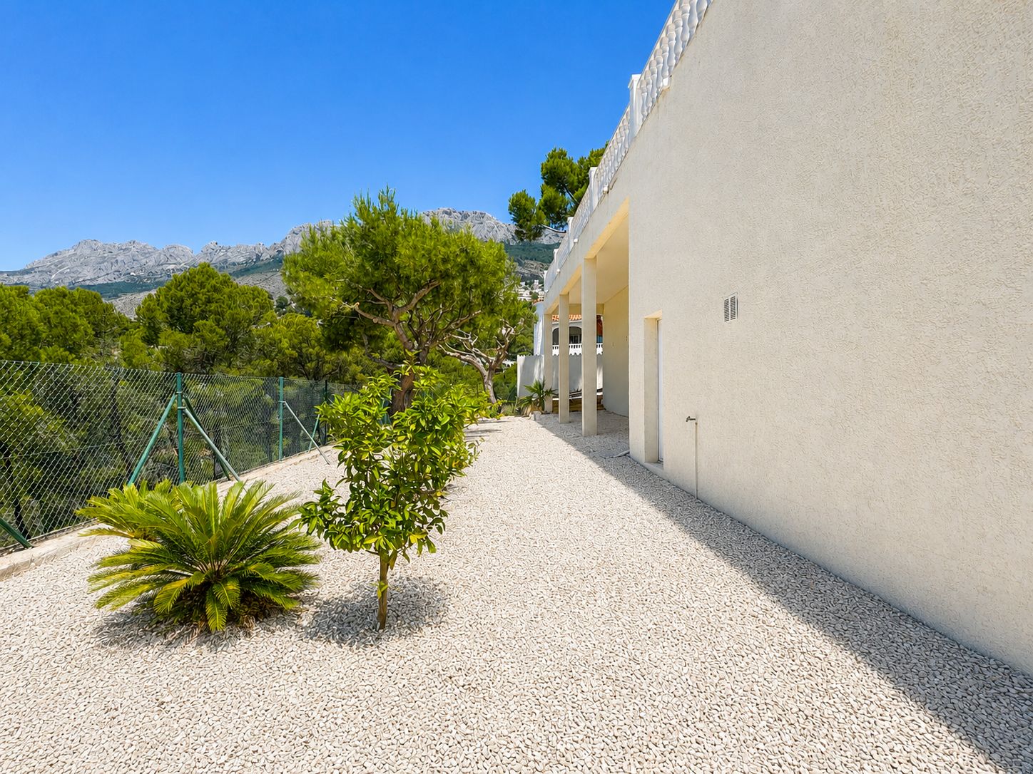 Instapklare villa met zeezicht en bergpanorama in Altea
