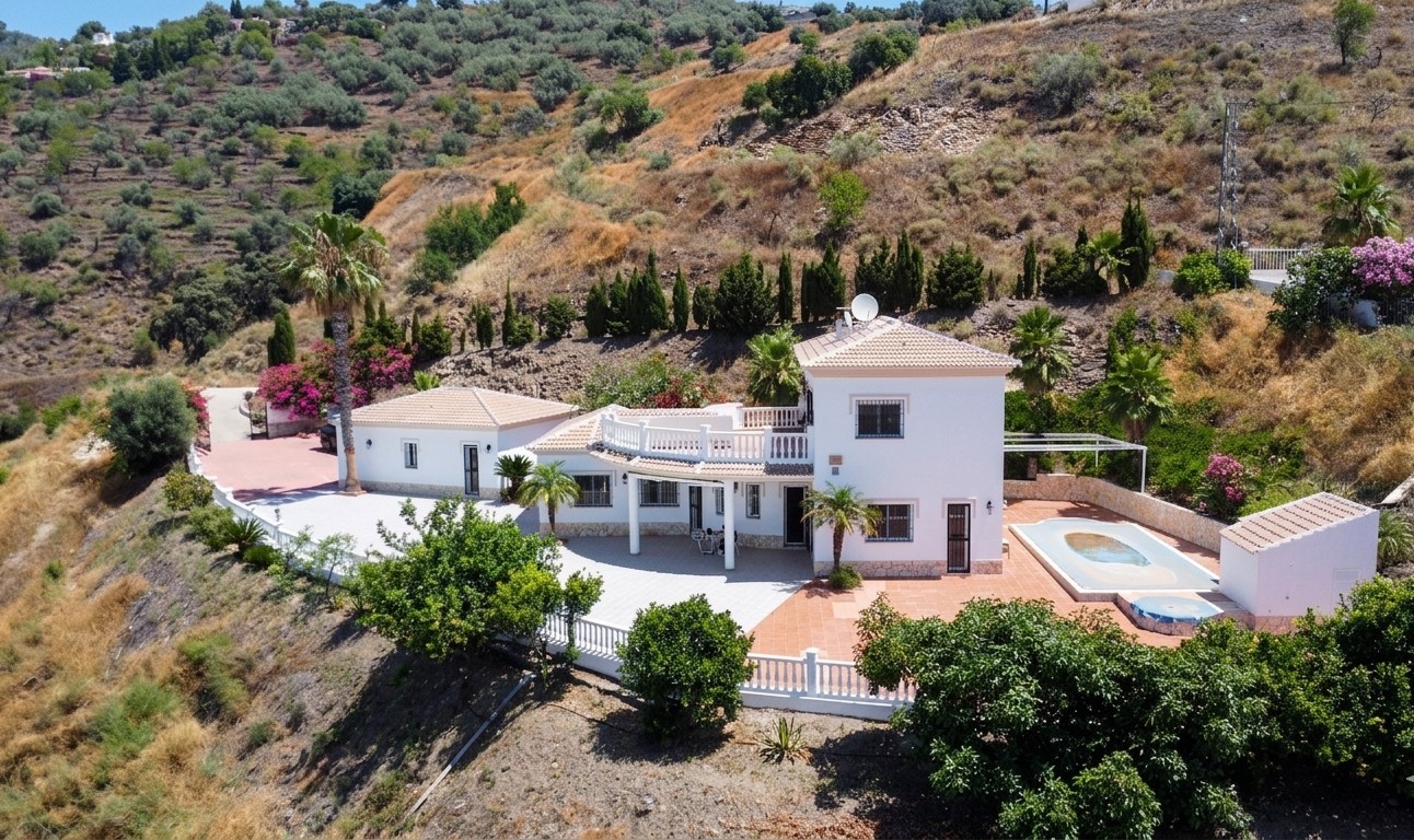 Villa te koop in Arenas