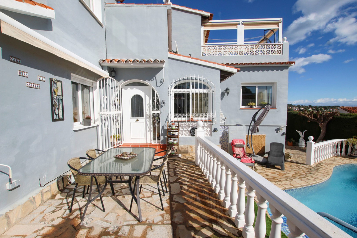 DP-07-R5297821-37 Villa met zeezicht te koop in Calpe