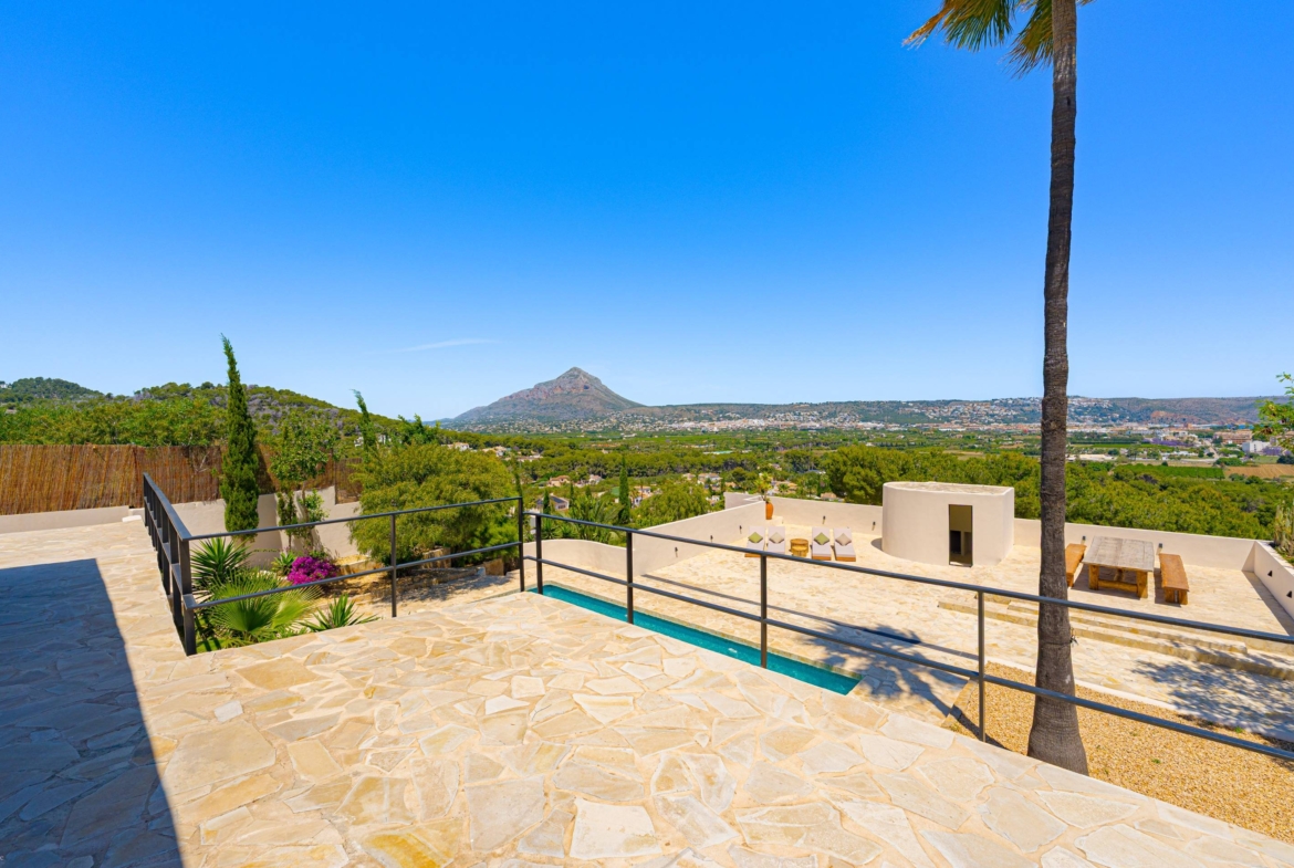1170