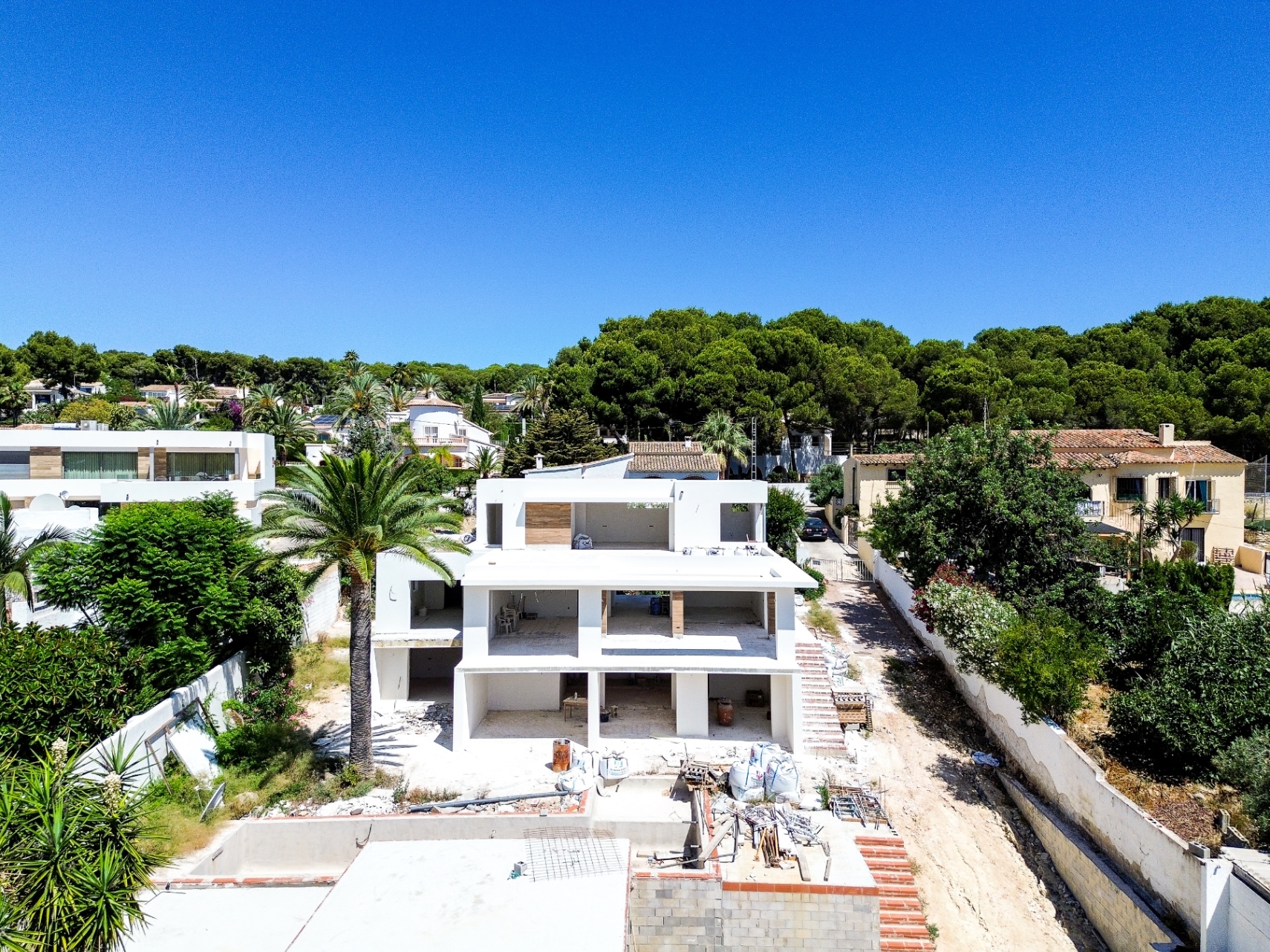 Luxe nieuwbouwvilla met zeezicht en gastenverdieping in Moraira