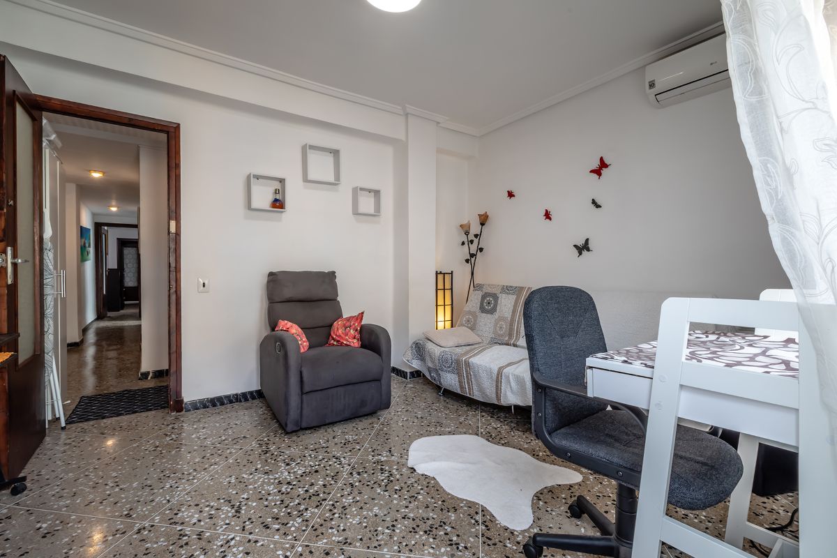 Appartement te koop in Valencia stad – Monteolivete