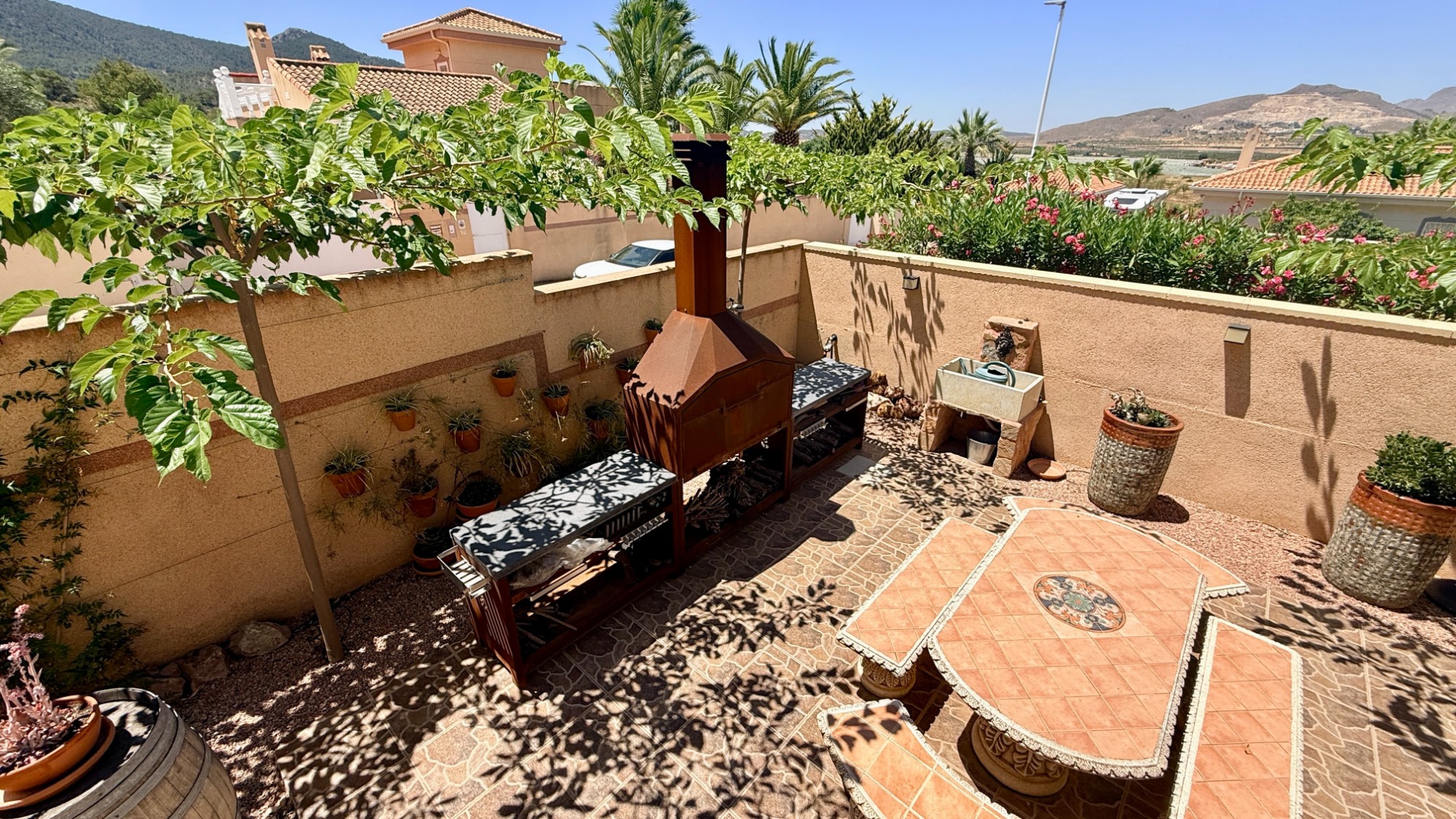 Royale villa met gastenverblijf en zwembad in Hondón de las Nieves