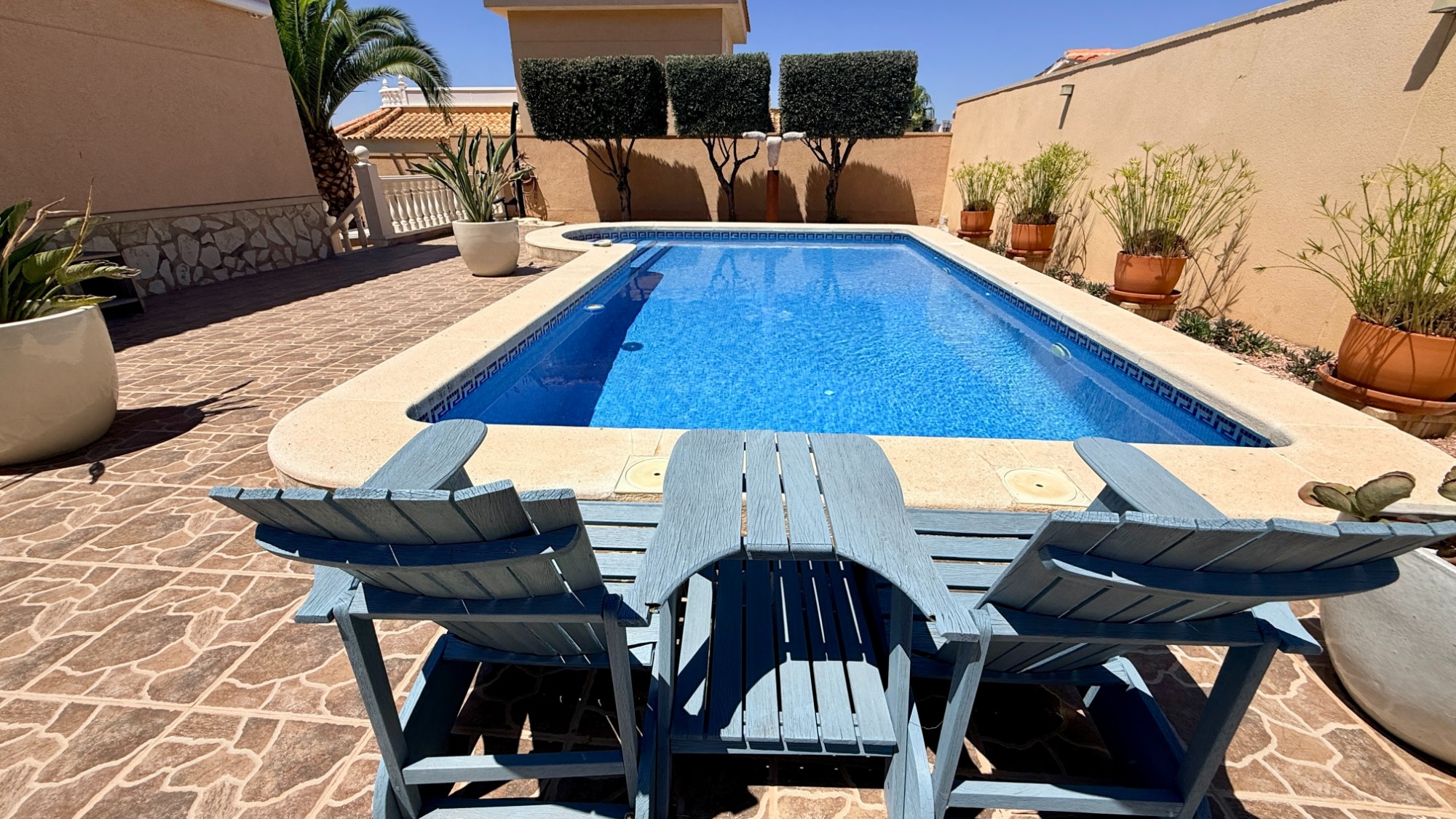 Royale villa met gastenverblijf en zwembad in Hondón de las Nieves