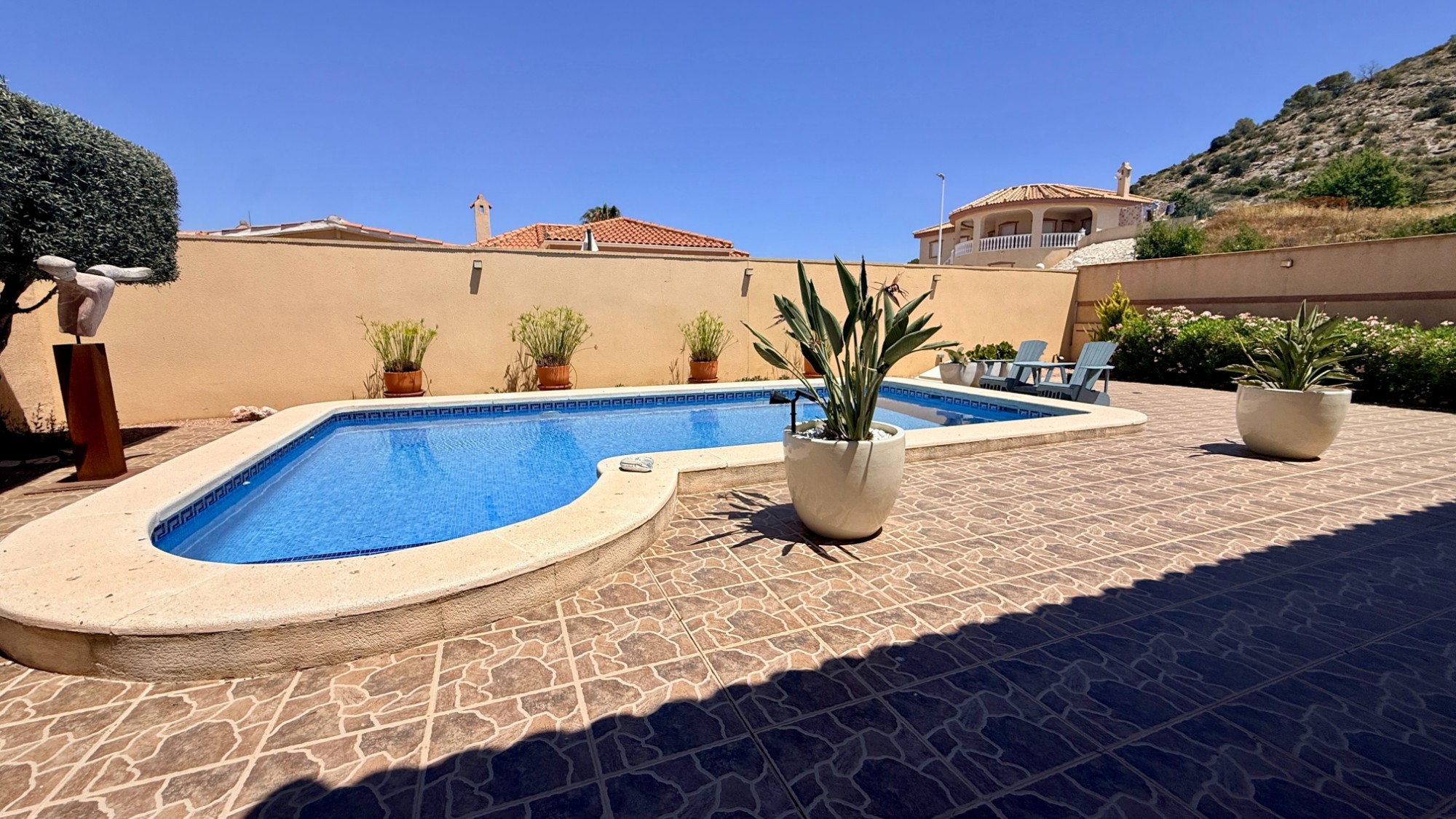 Royale villa met gastenverblijf en zwembad in Hondón de las Nieves