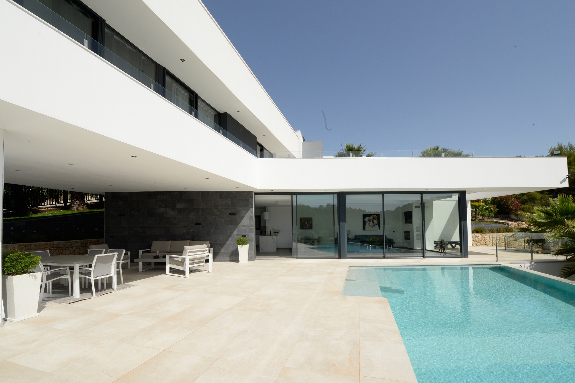Instapklare moderne villa met zeezicht in Javea