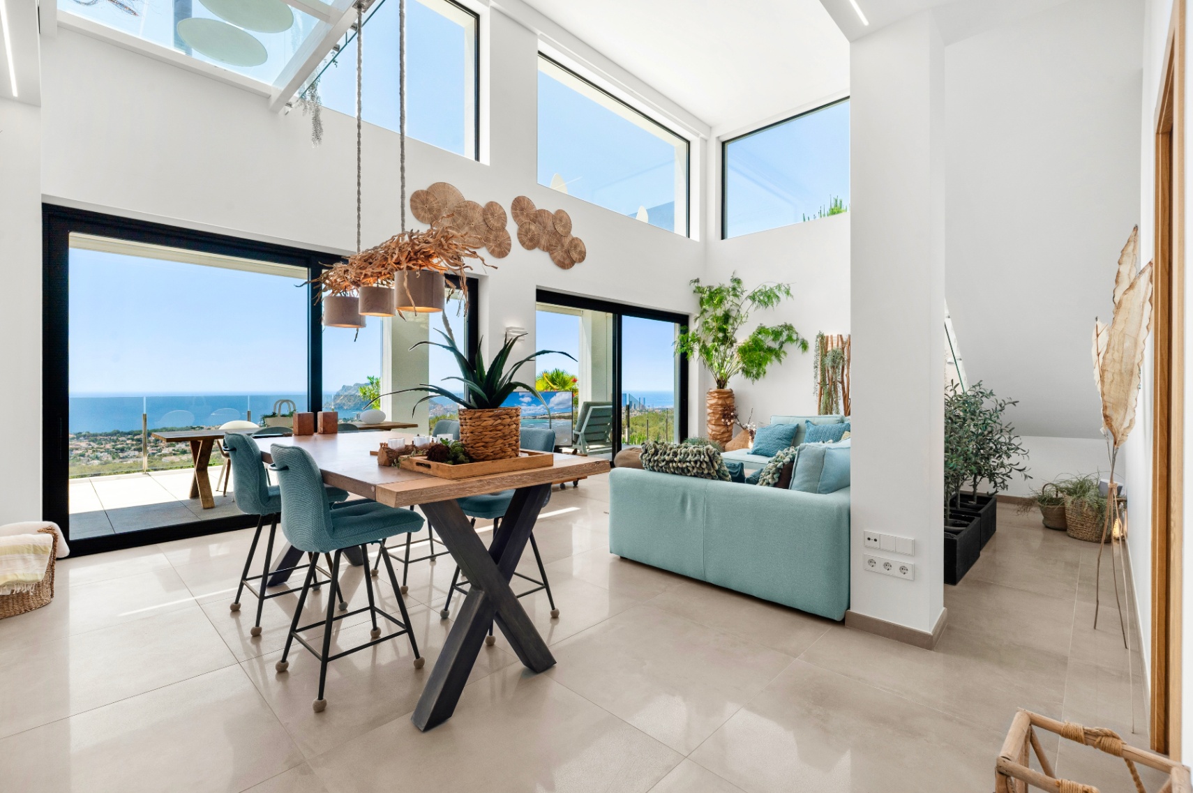 Moderne villa met schitterend zeezicht in Benissa