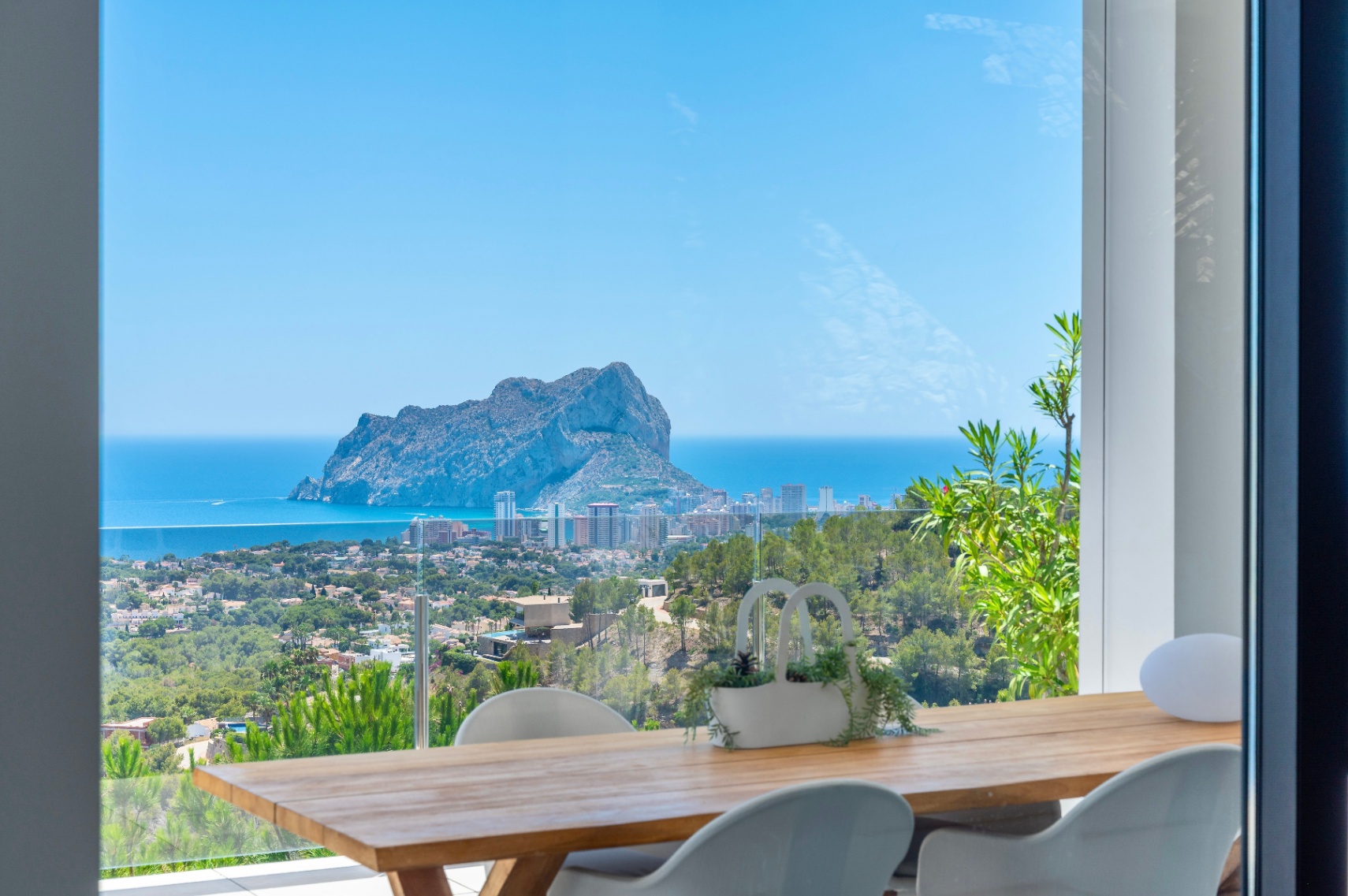 Moderne villa met schitterend zeezicht in Benissa