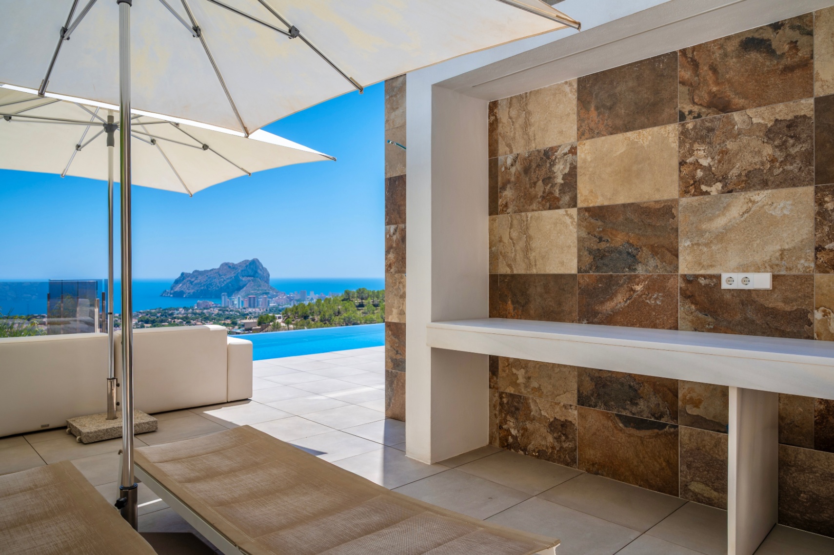 Moderne villa met schitterend zeezicht in Benissa
