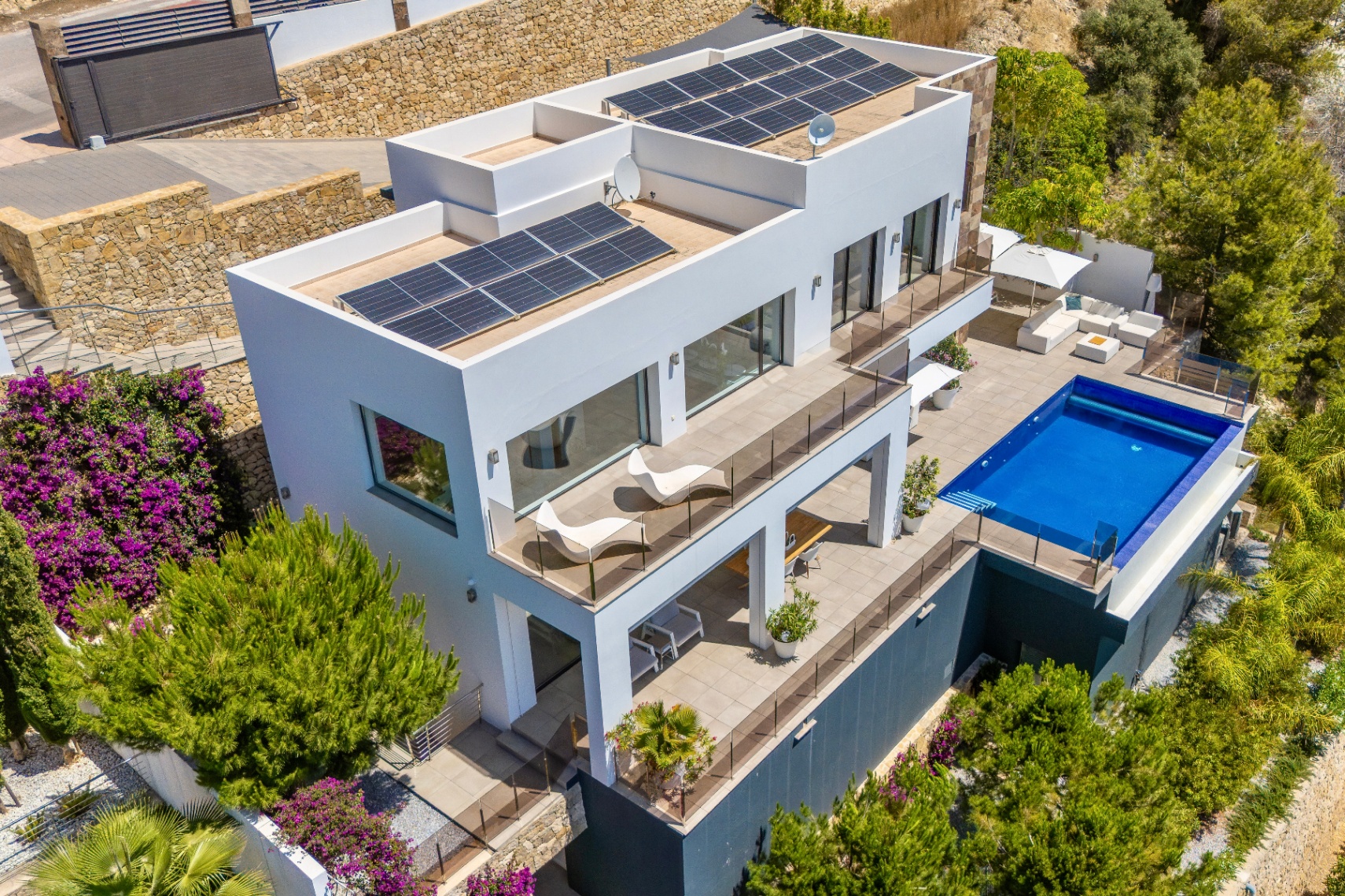 Moderne villa met schitterend zeezicht in Benissa