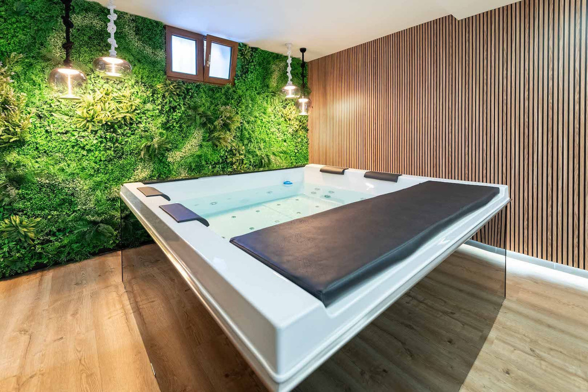DP-07-R4965418-11 Volledig gerenoveerde exclusieve villa te koop in Calpe