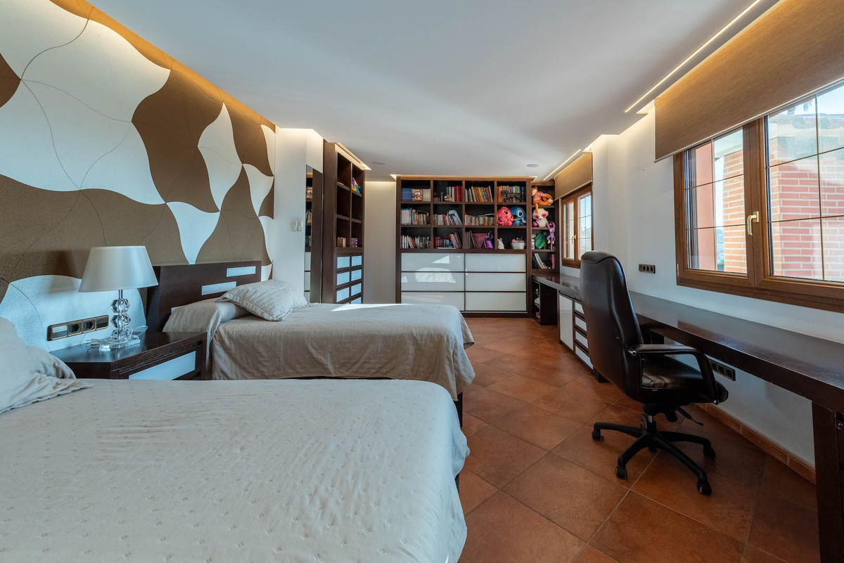 DP-07-R4965418-26 Volledig gerenoveerde exclusieve villa te koop in Calpe
