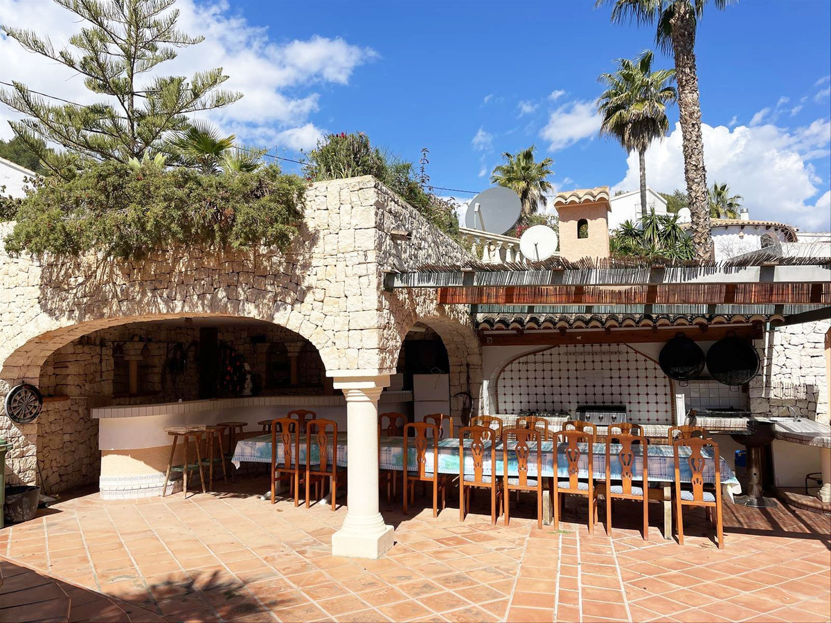DP-07-R5007451-15 Ruime villa met zeezicht in Benissa