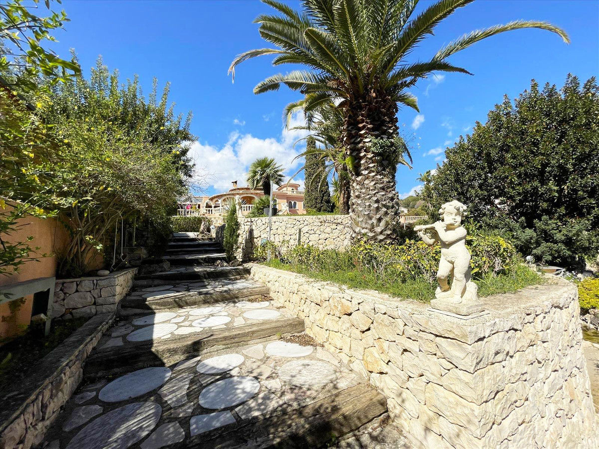 DP-07-R5007451-22 Ruime villa met zeezicht in Benissa