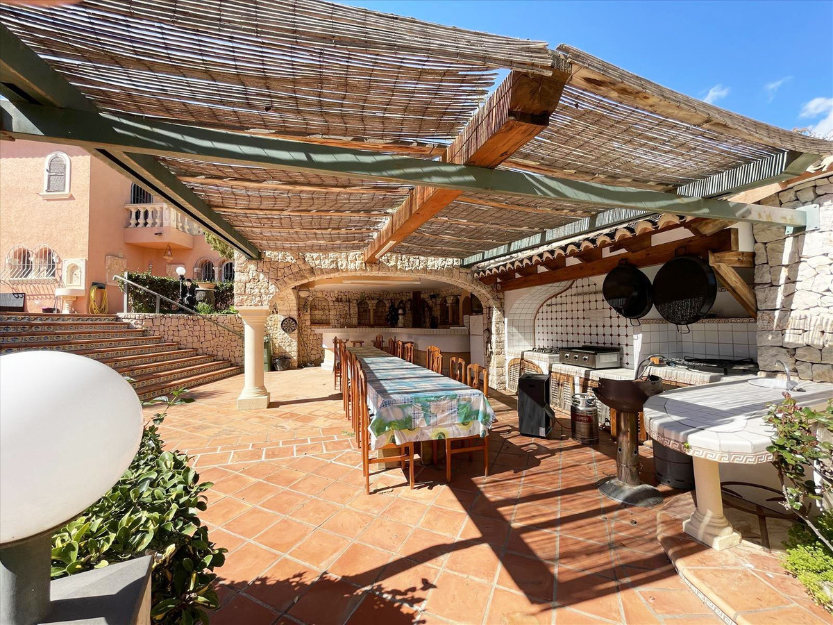DP-07-R5007451-31 Ruime villa met zeezicht in Benissa