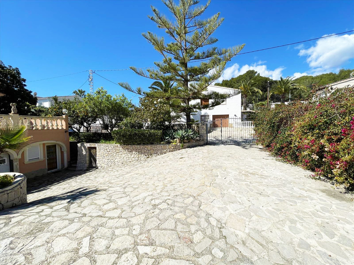DP-07-R5007451-35 Ruime villa met zeezicht in Benissa