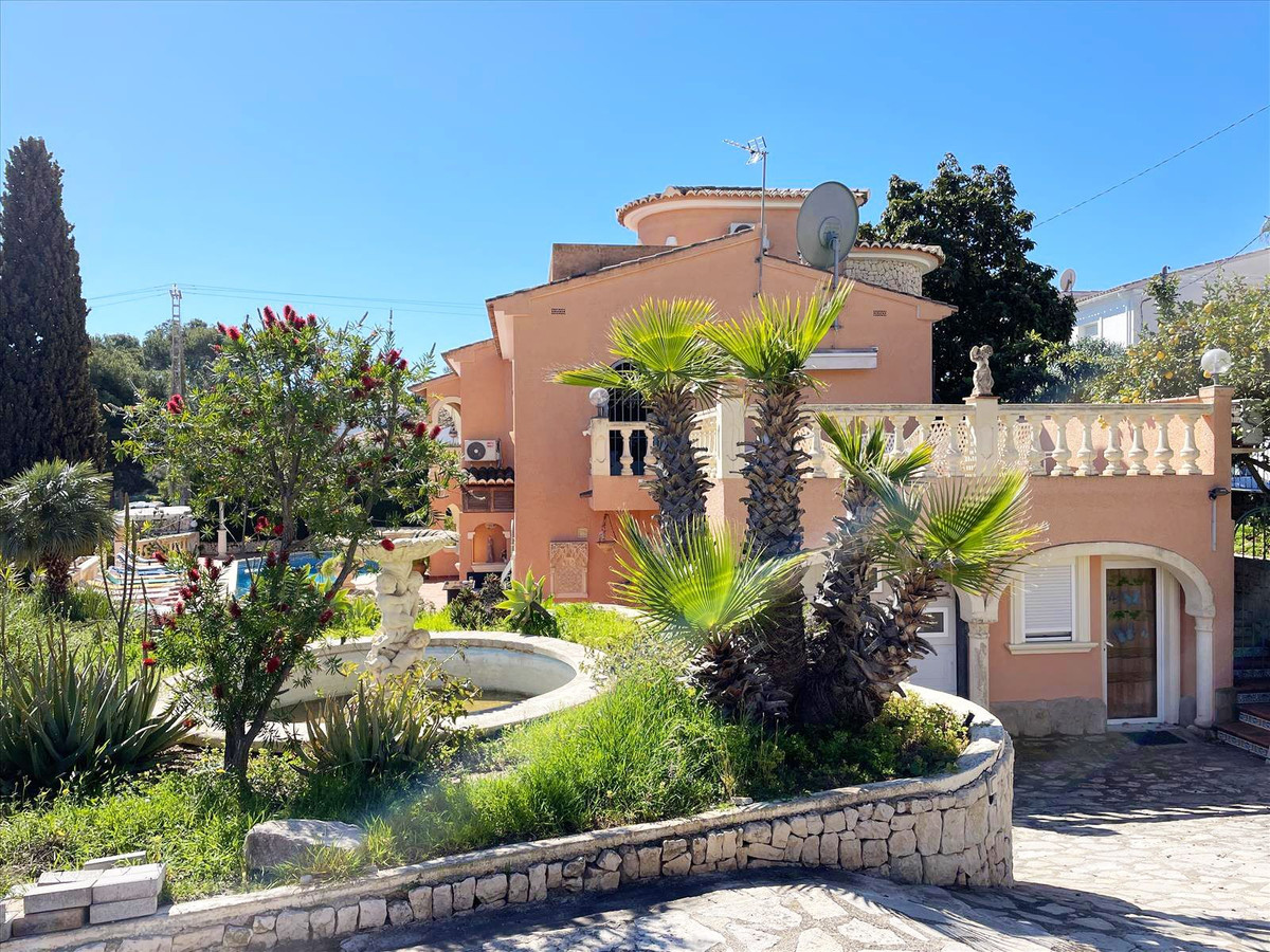 DP-07-R5007451-7 Ruime villa met zeezicht in Benissa
