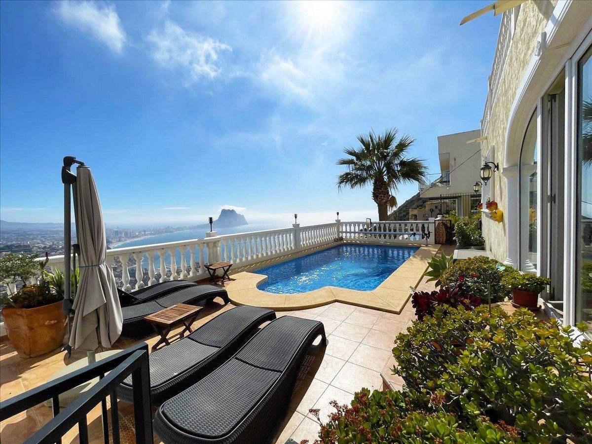 Villa met zeezicht te koop in Calpe