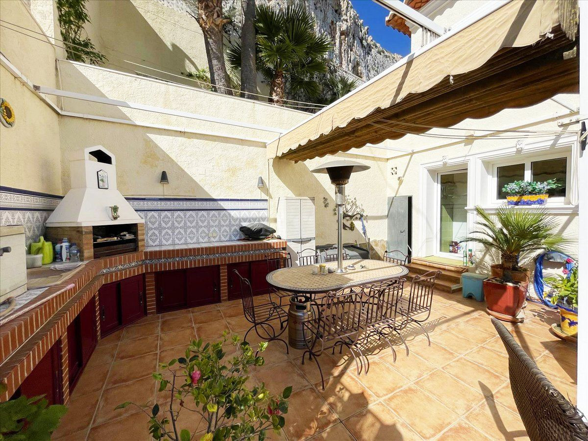 Villa met zeezicht te koop in Calpe