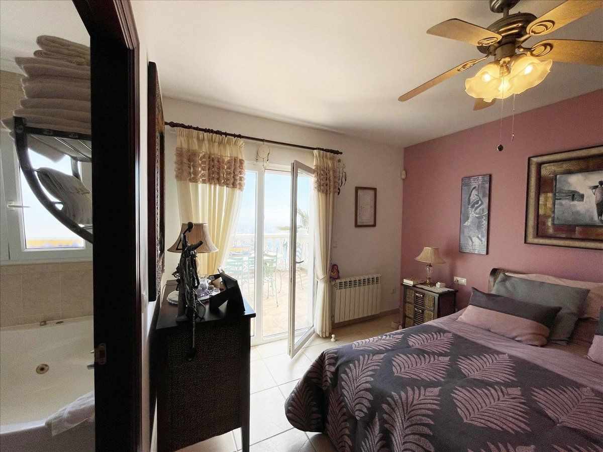 Villa met zeezicht te koop in Calpe