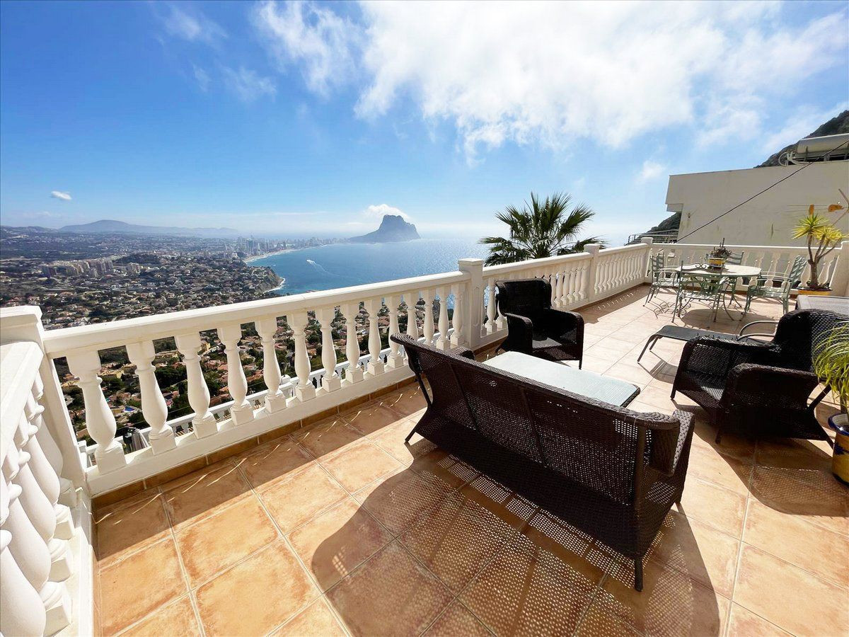 Villa met zeezicht te koop in Calpe