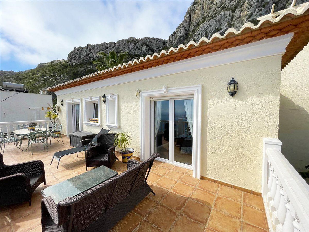 Villa met zeezicht te koop in Calpe