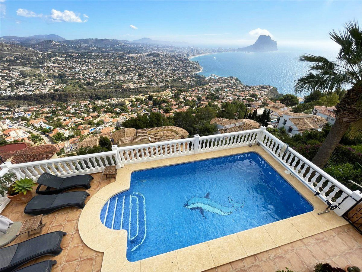 Villa met zeezicht te koop in Calpe
