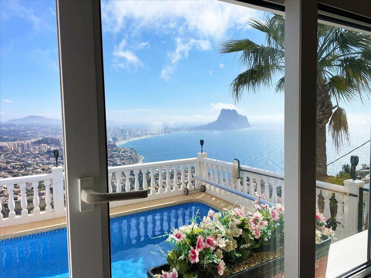 Villa met zeezicht te koop in Calpe