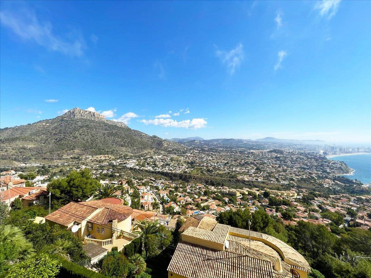 Villa met zeezicht te koop in Calpe