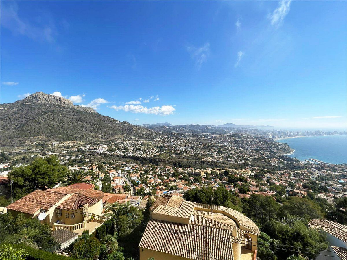 Villa met zeezicht te koop in Calpe