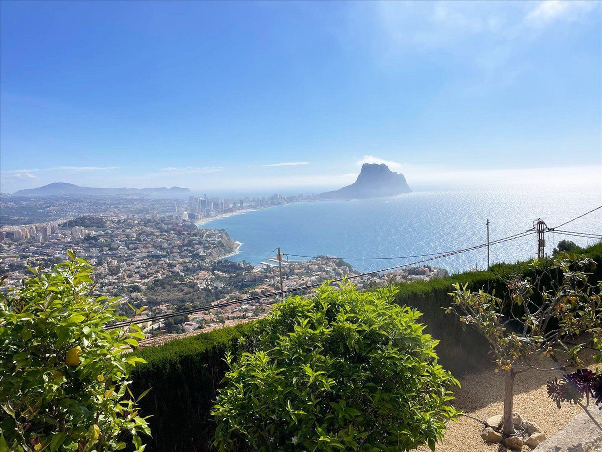 Villa met zeezicht te koop in Calpe
