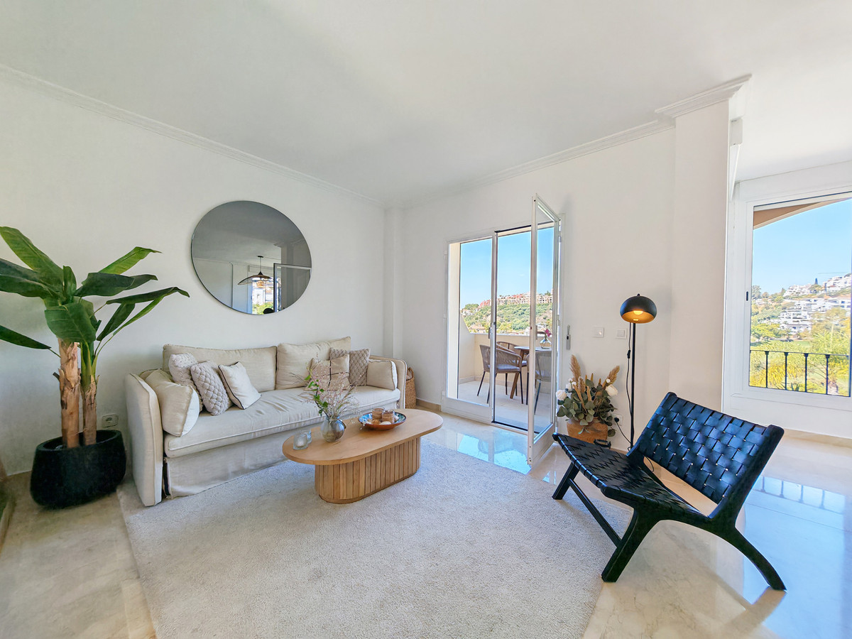 Penthouse met vrij uitzicht aan golfcourse in Benahavís