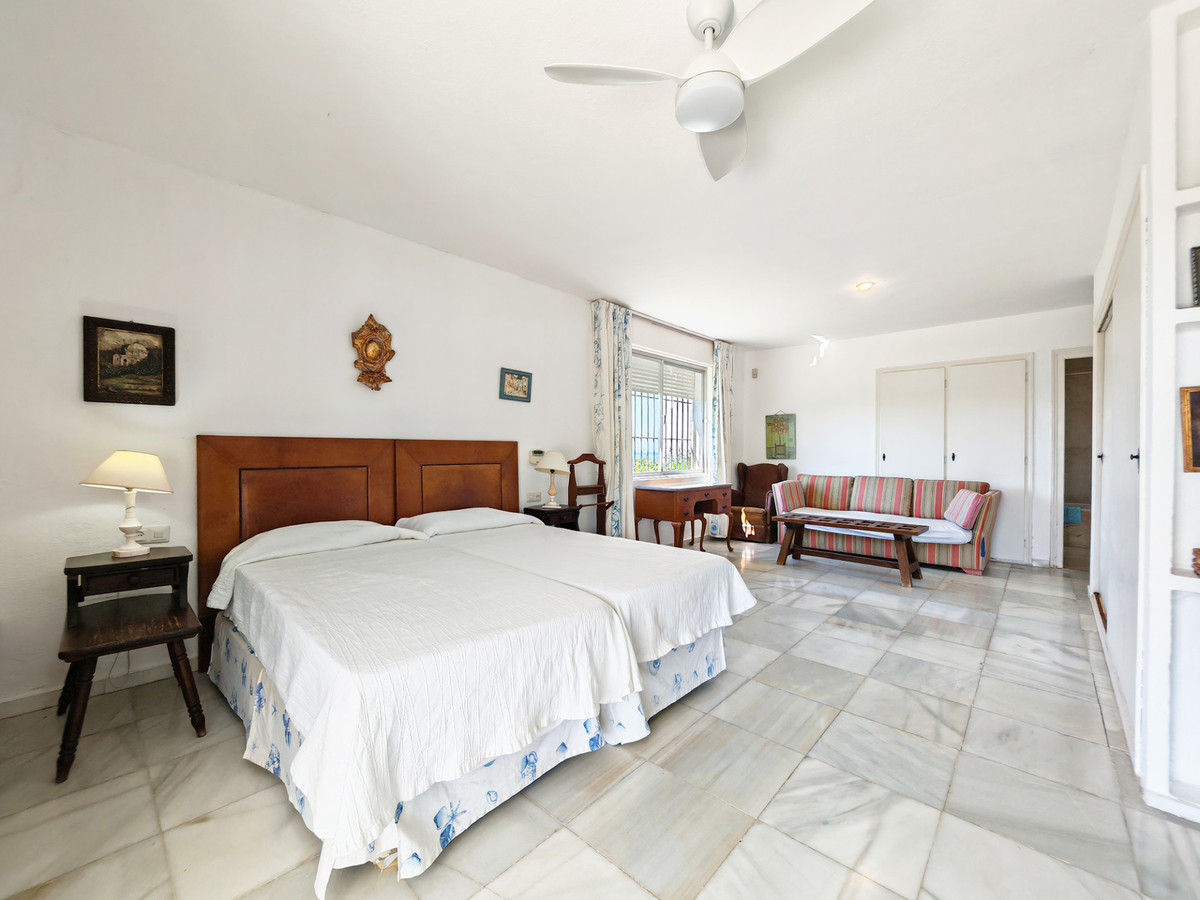 Villa te koop in Guadalmina Baja